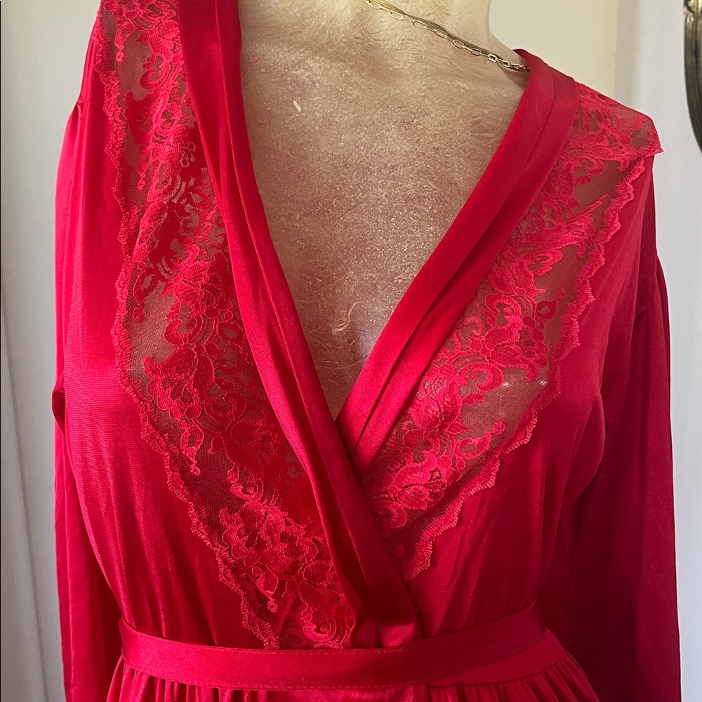 Vintage Gilead Red Robe - Picture 2 of 6